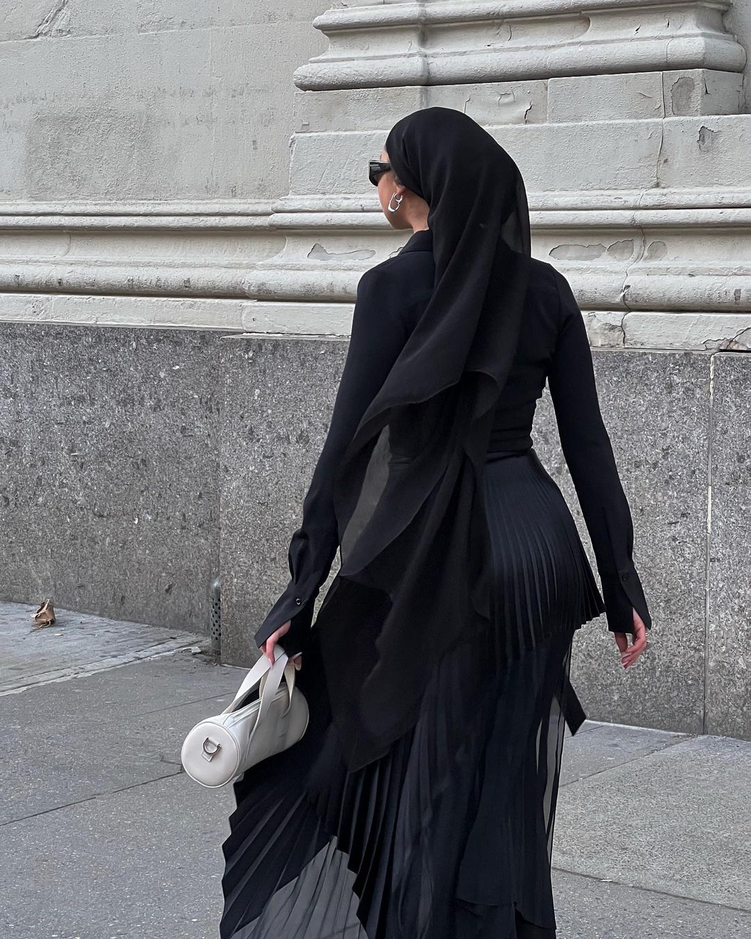 How to Incorporate Arabian Dresses into Your Everyday Wardrobe: A Comprehensive Guide